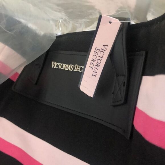 Victorias Secret Black Pink Stripe Getaway Tote Bag Weekender Limited NWT - Picture 3 of 3